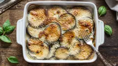Aubergines gratinées à la béchamel : le plat qui fait l'unanimité