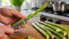 Asperges à la poêle : le geste qui change tout