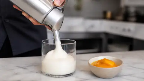 Espuma au siphon : la technique pour des mousses légères comme un nuage